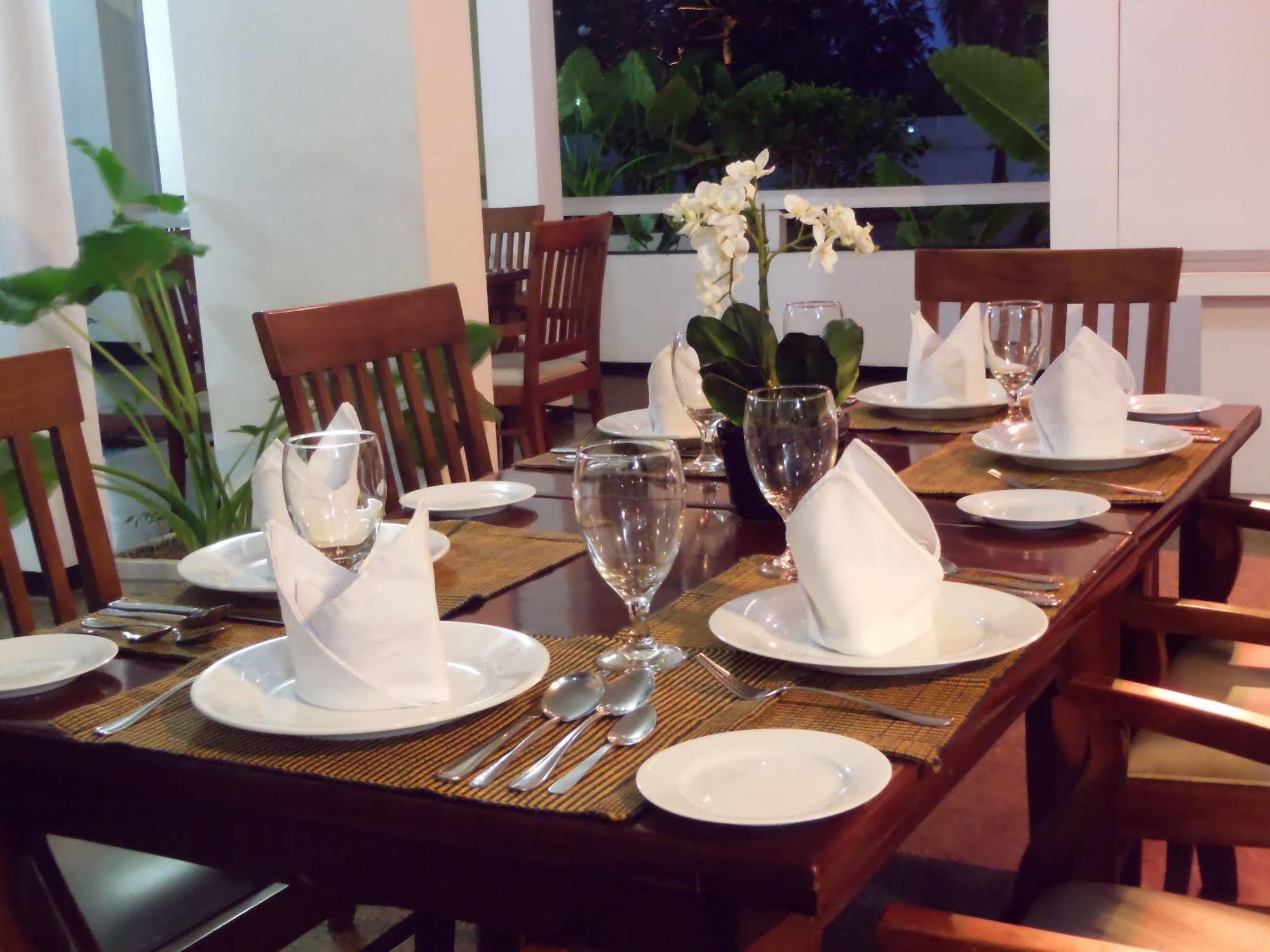 Sanmali Beach Hotel Marawila Esterno foto